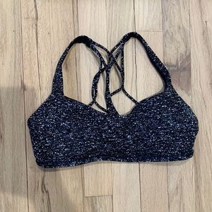 Lululemon sports bra size 8